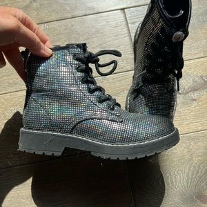 Girl 12t Steve Madden boots